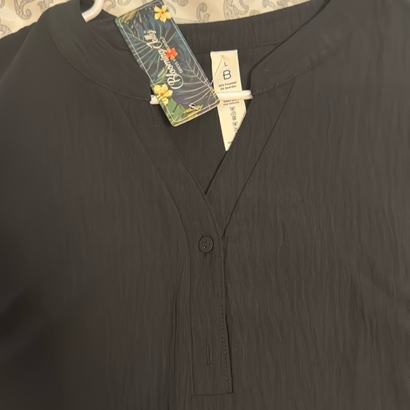 Black Cap Sleeve Fitted Blouse with Rounded Neckline - Picture 3 of 5